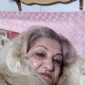 Meet your Posher, Ramona